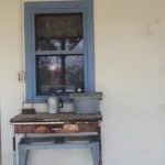 650 CR 271.Porch Decor.July 17th.Mak(1)